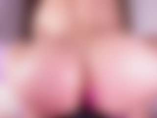 emyli_sw's Live Sex Cam Show
