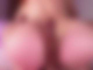 emyli_sw's Live Sex Cam Show