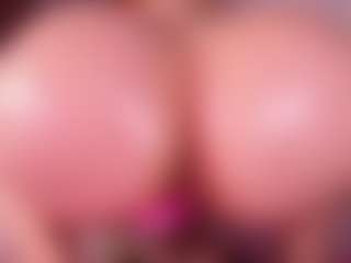 emyli_sw's Live Sex Cam Show