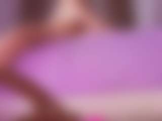 emyli_sw's Live Sex Cam Show