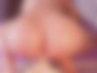emyli_sw's Live Sex Cam Show