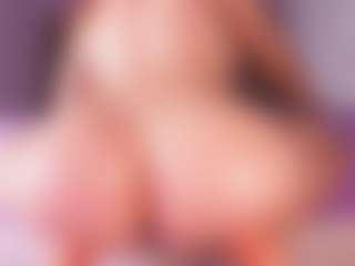 emyli_sw's Live Sex Cam Show
