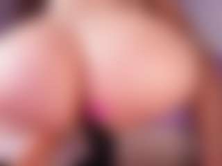 emyli_sw's Live Sex Cam Show