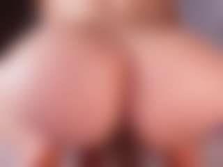 emyli_sw's Live Sex Cam Show