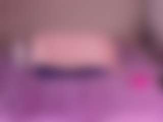 Live cam show with emyli_sw - Huge on Camsoda
