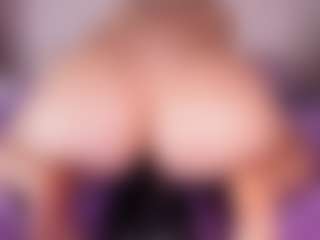 emyli_sw's Live Sex Cam Show