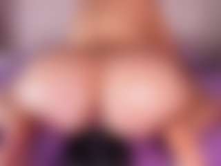 emyli_sw's Live Sex Cam Show