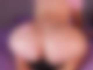 emyli_sw's Live Sex Cam Show