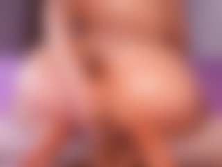 emyli_sw's Live Sex Cam Show