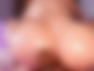 emyli_sw's Live Sex Cam Show