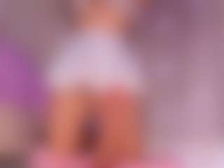 Live cam show with emyli_sw - Lovense on SmokeAndPoke