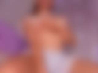 emyli_sw's Live Sex Cam Show