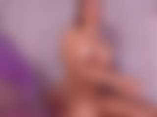 Live cam show with emyli_sw - Athletic Spank on googirlz