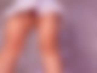 Live cam show with emyli_sw - Athletic Strip on Camsoda