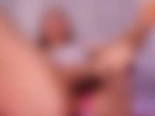 emyli_sw's Live Sex Cam Show