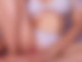 emyli_sw's Live Sex Cam Show
