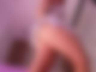 Live cam show with emyli_sw - Spank Curvy on mypornchat.com