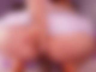 Live cam show with emyli_sw - Gamer Athletic on testsause.com
