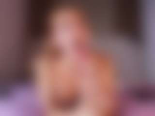 Live cam show with emyli_sw - Red Hair HD on Camsoda