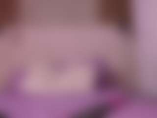 Live cam show with emyli_sw - Petite on xheatlive.com