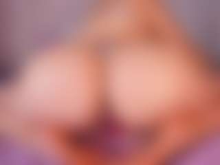 emyli_sw's Live Sex Cam Show