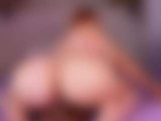 Live cam show with emyli_sw - Shaved Pussy on Free Soda