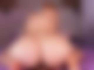 emyli_sw's Live Sex Cam Show
