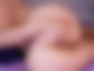 emyli_sw's Live Sex Cam Show