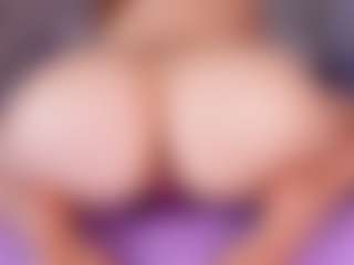 emyli_sw's Live Sex Cam Show
