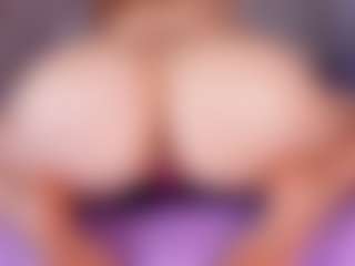emyli_sw's Live Sex Cam Show