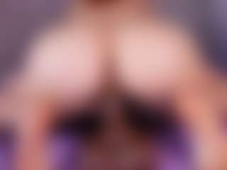 emyli_sw's Live Sex Cam Show