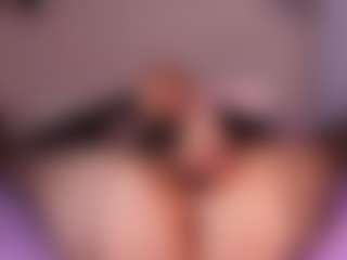 emyli_sw's Live Sex Cam Show