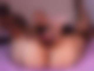 emyli_sw's Live Sex Cam Show