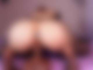emyli_sw's Live Sex Cam Show