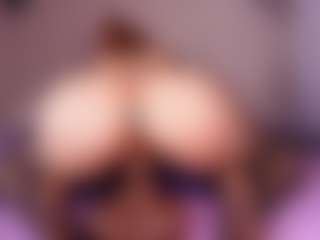 emyli_sw's Live Sex Cam Show