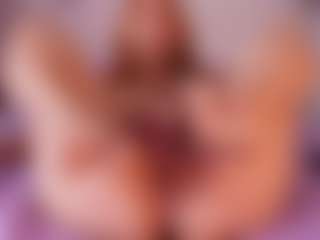 emyli_sw's Live Sex Cam Show