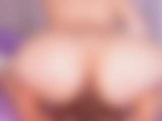 emyli_sw's Live Sex Cam Show
