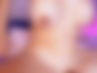 emyli_sw's Live Sex Cam Show
