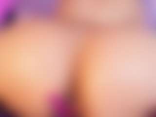 emyli_sw's Live Sex Cam Show