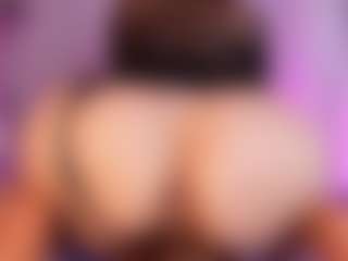 emyli_sw's Live Sex Cam Show