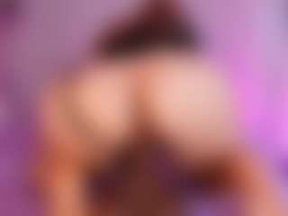 emyli_sw's Live Sex Cam Show