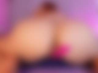 emyli_sw's Live Sex Cam Show
