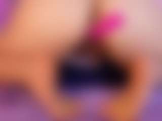 emyli_sw's Live Sex Cam Show