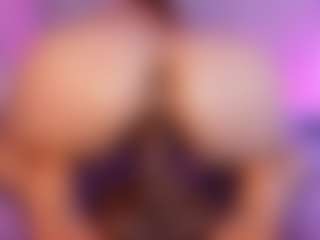 emyli_sw's Live Sex Cam Show