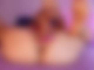emyli_sw's Live Sex Cam Show