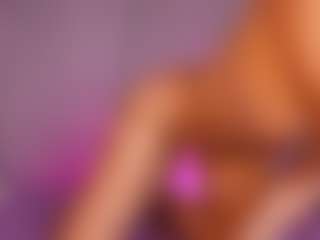 emyli_sw's Live Sex Cam Show