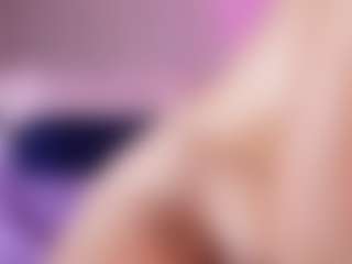 emyli_sw's Live Sex Cam Show