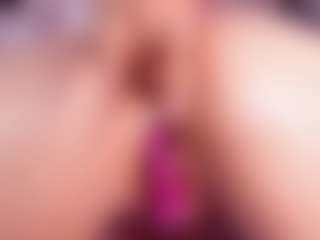 emyli_sw's Live Sex Cam Show