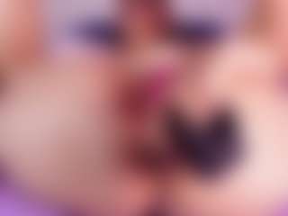 emyli_sw's Live Sex Cam Show