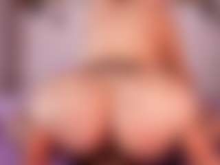 emyli_sw's Live Sex Cam Show